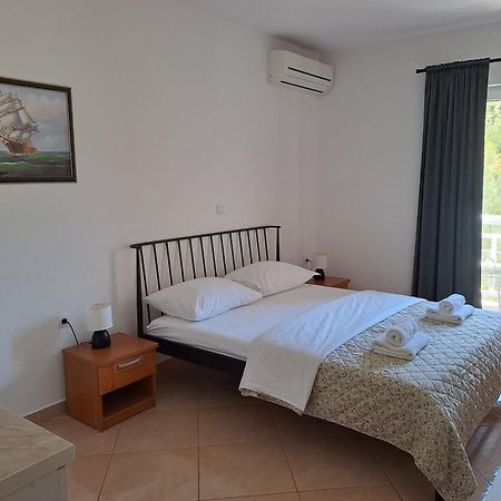 Apartments Seaview Tucepi Luaran gambar