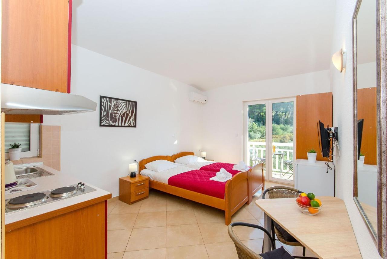 Apartments Seaview Tucepi Luaran gambar
