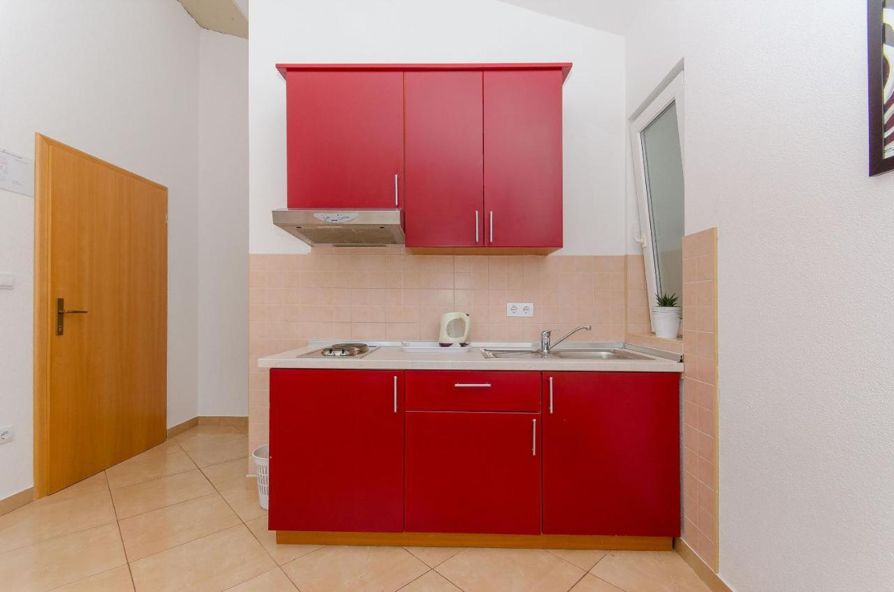 Apartments Seaview Tucepi Luaran gambar
