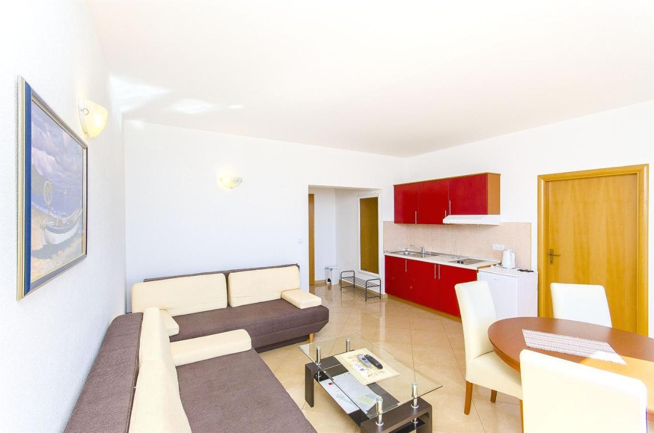 Apartments Seaview Tucepi Luaran gambar