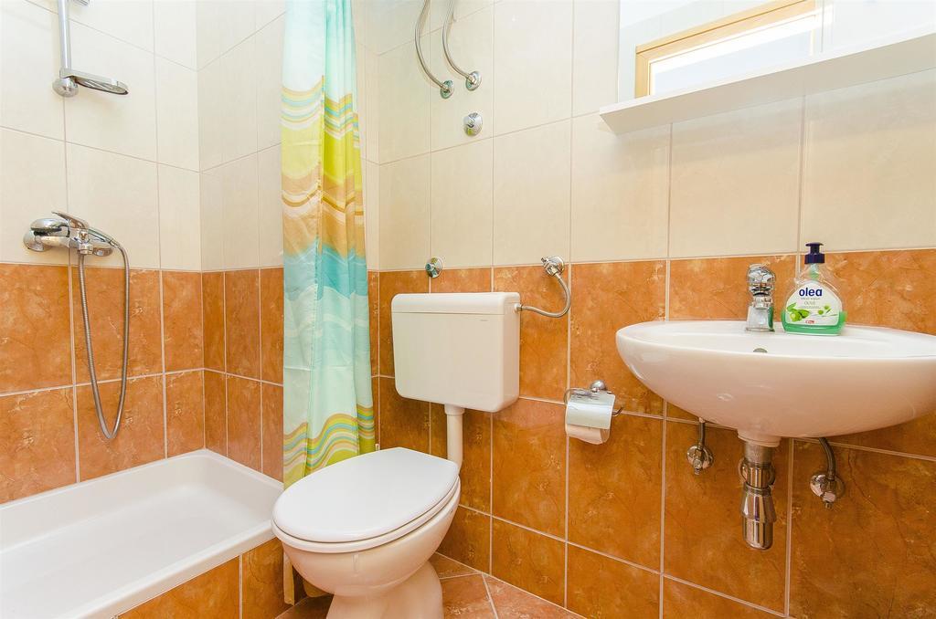 Apartments Seaview Tucepi Luaran gambar